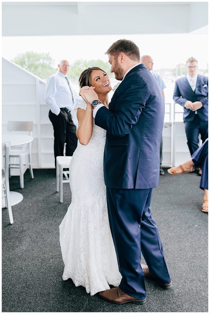 First dance as husband and wife during Lake St.Clair wedding