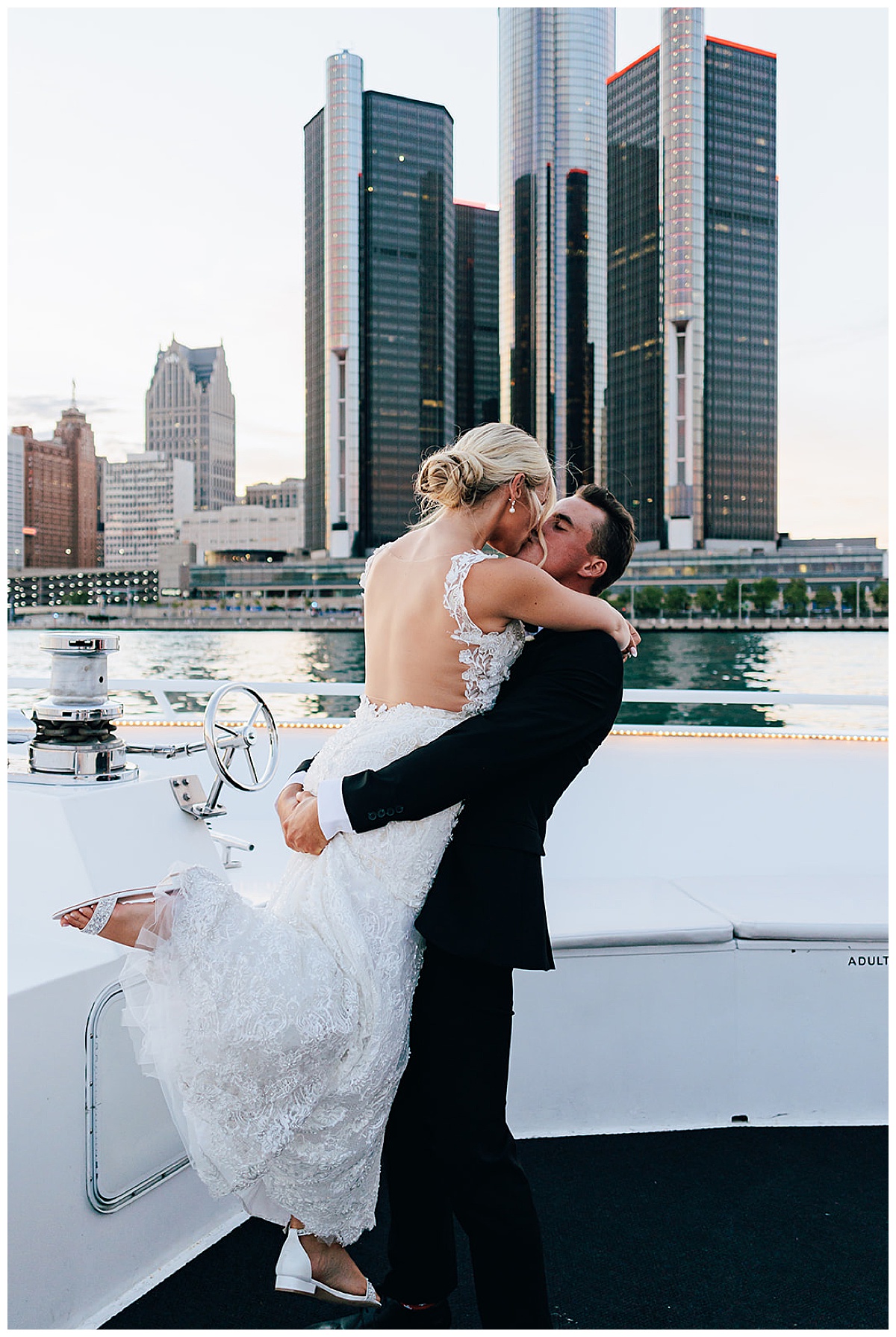 Man kisses woman on Ovation Yacht Charter