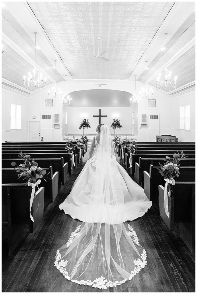 Beautiful bridal gown for Holly Vault Chapel 
