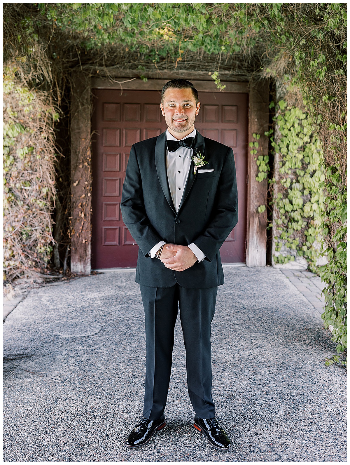 Groom stands read to see bride for yKayla Bouren Photography