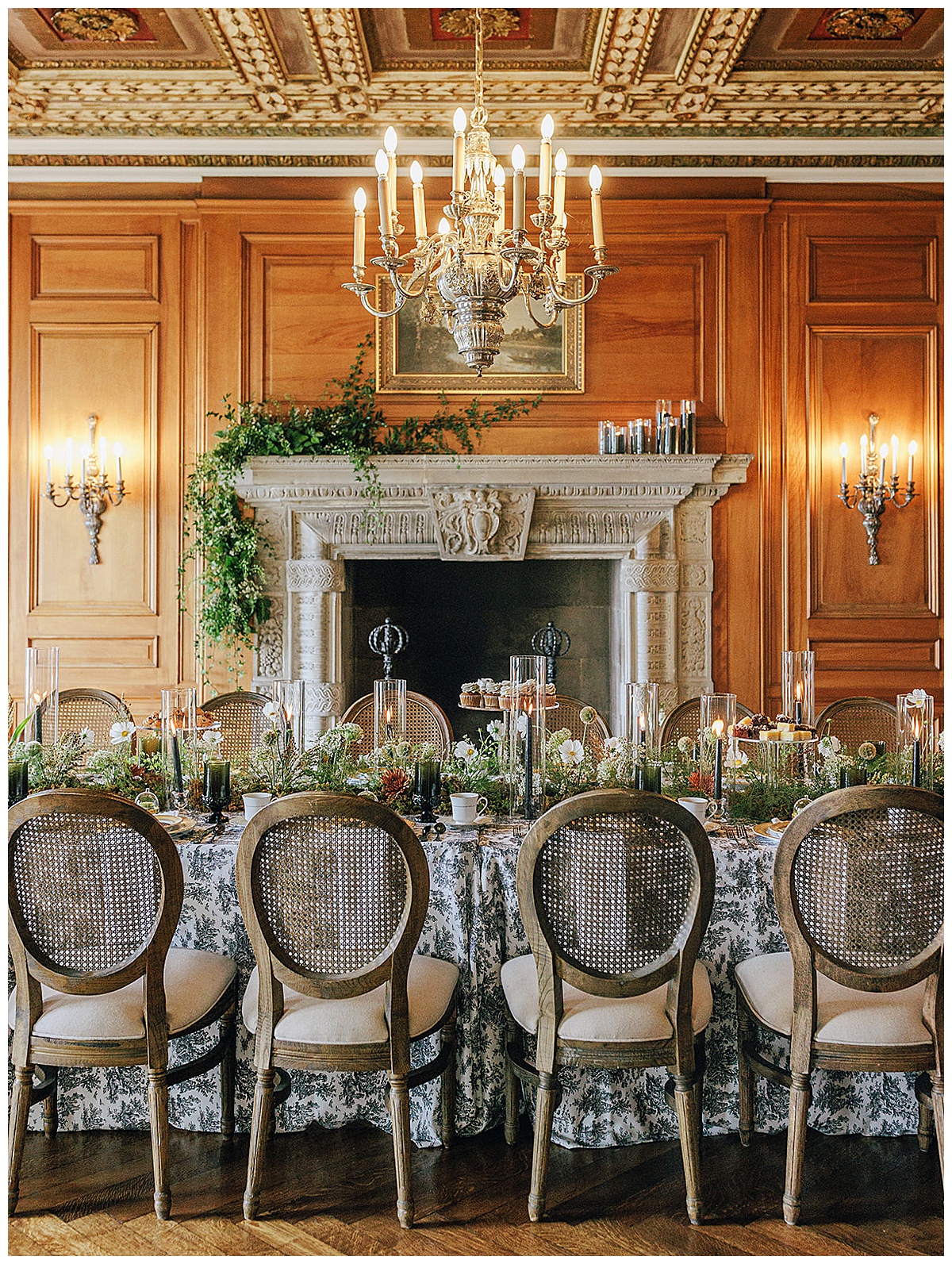 Gorgeous seating arrangements for Detroit Wedding Photographer