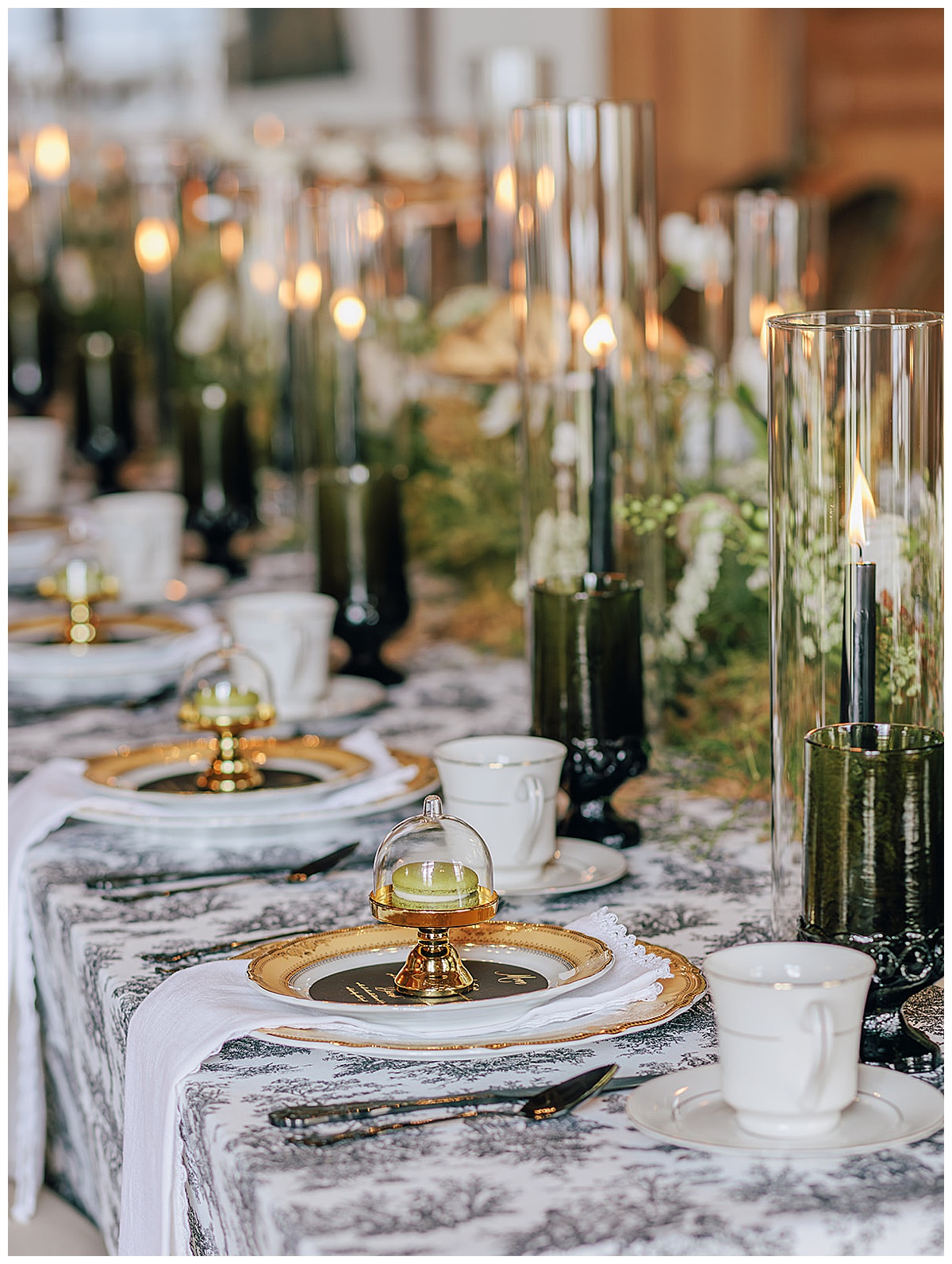 Luxury wedding table setting at one of the top 10 Elegant Michigan Wedding Venues